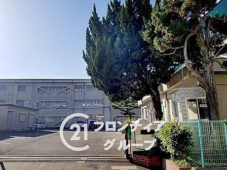 宇治市立槇島小学校 徒歩14分。 1090m
