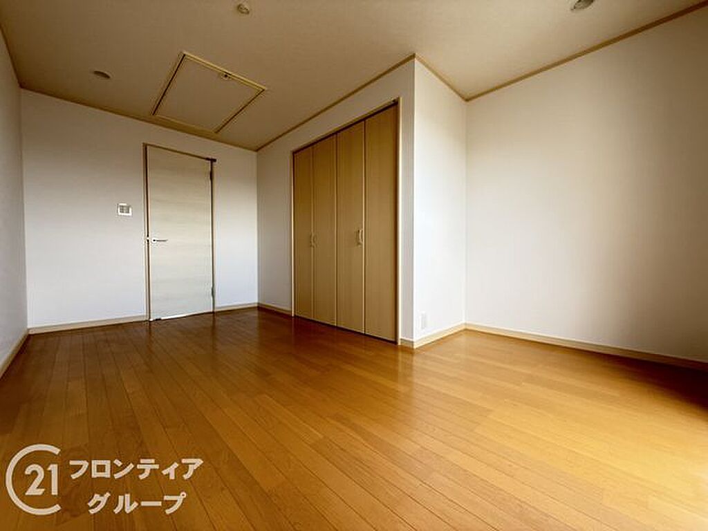 Image 100
