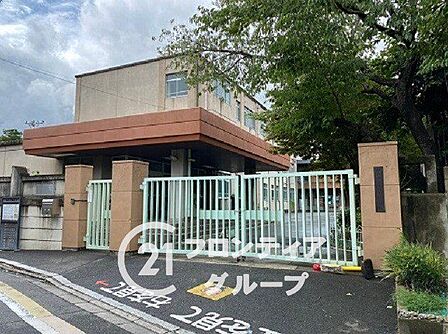 京都市立朱雀第六小学校 徒歩12分。 930m