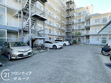 エリアの特性や周辺環境についての情報提供も行っています。物件だけでなく、地域の暮らしやすさも含めてご確認いただけます