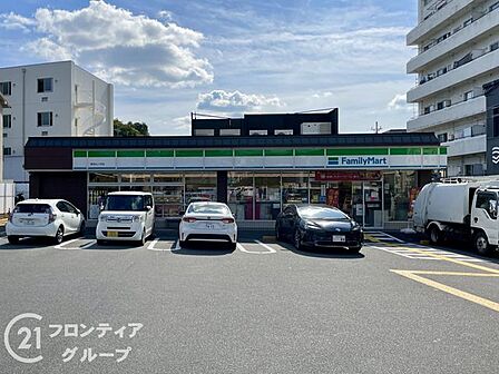 ファミリーマート御池山ノ内店 徒歩5分。 350m
