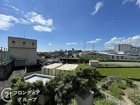 マイホームは一生に一度の大きな買い物だからこそ、納得いくまで情報を集めてほしいと思います。疑問はどんどんスタッフにぶつけてください