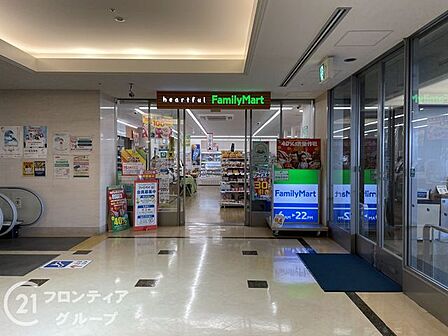 徒歩11分。ファミリーマート市立大津市民病院店 810m