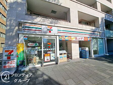 セブンイレブン京都小川御池店 徒歩2分。 160m
