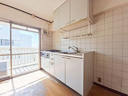ご見学は無料で承っています。気になる点があれば現地でしっかり確認できますので、まずはお気軽にご予約ください