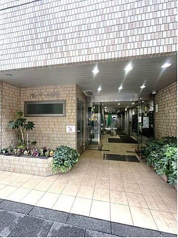 エントランス パレ・ドール池袋 6階/-