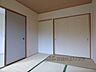 リビング/ダイニング：和室