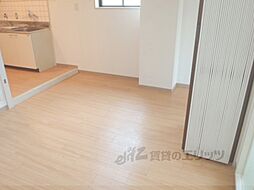 メイプルリーフ嵐山 2階2Kのリビング/ダイニング