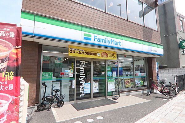 ファミリーマート　熱田五本松町店