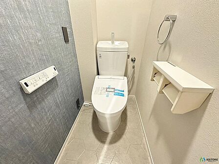 【トイレ】綺麗なトイレは清潔感があり、嬉しいですね☆温水便座洗浄便座ですので、寒い日も温かい便座で安心して使用していただけますよ！
