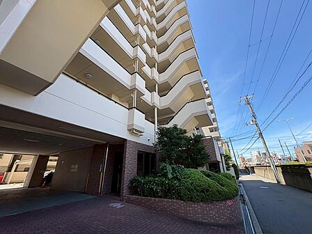 【南・北・西向きの三方角部屋】日当たり・通風良好です!たっぷりの陽光に包まれる明るい住まいに気持ちも明るくなりますよ♪