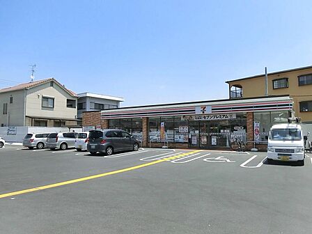 セブンイレブン和泉和気町店まで徒歩9分