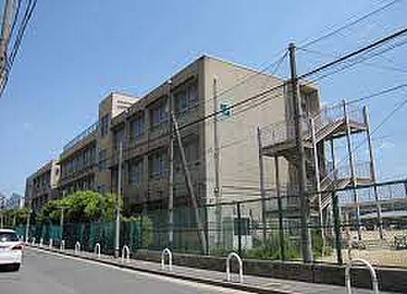 堺市立大浜中学校まで徒歩6分