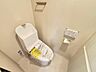 トイレ：【トイレ新調】温水便座洗浄便座ですので、寒い日も温かい便座で安心して使用していただけますよ！