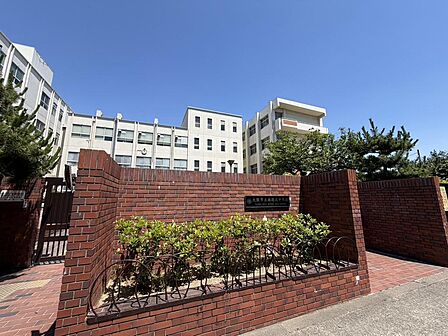 大阪市立南港北中学校まで徒歩3分