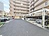 その他：敷地内駐車場空きありますよ（月額12000円〜16000円）！愛車の置き場所に困りませんね♪