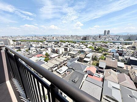11階部分ですよ!通風・眺望良好ですので、爽やかな気分でお過ごしいただけますよ!