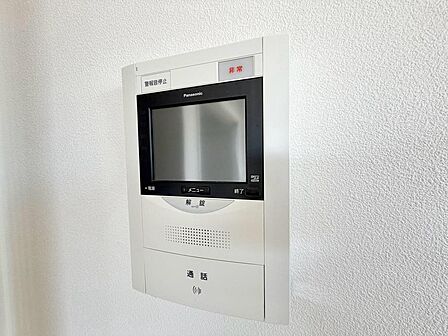 【TVモニター付きインターフォン】防犯設備として欠かせないTVモニター付きインターフォンがあります♪