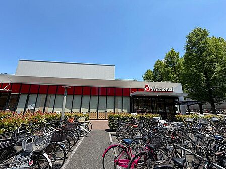 スーパーナショナル南港店まで徒歩6分