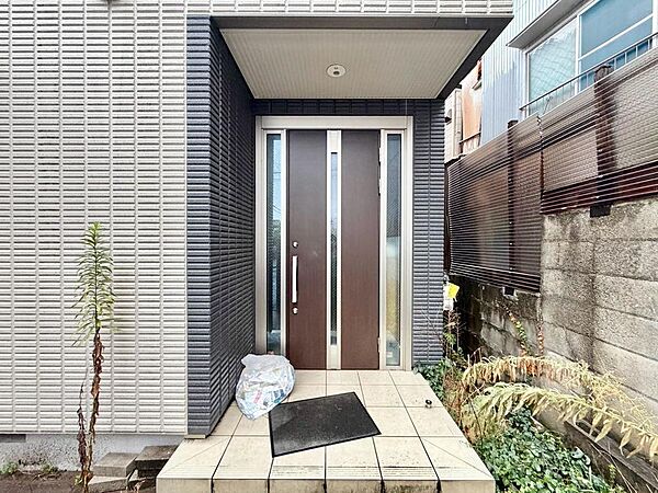 玄関を拡大表示