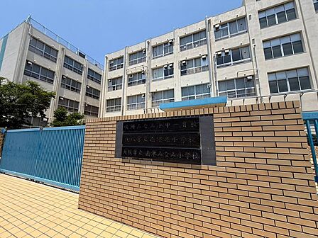 大阪市立南港みなみ小学校まで徒歩８分
