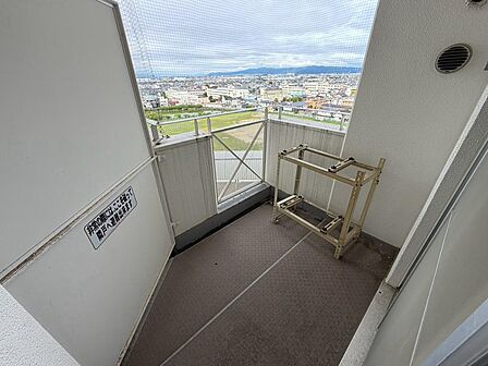 ２面バルコニー＋ルーフバルコニーの風を感じられるお住まいです。