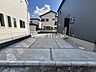 駐車場：広めの間口で車の出し入れもスムーズに出来そうです♪