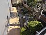 その他：建物まわりには植栽があり、季節の変化を身近に感じられる住環境♪緑を眺めながら過ごせる、穏やかな暮らしを楽しめそうな住まいです！お庭の緑を楽しみながら穏やかに暮らせそうです♪