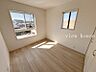 室内：・お子様のお部屋にぴったりな洋室になります♪