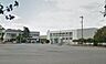 周辺：玉村町立玉村小学校 2055m周辺は緑が多く、落ち着いた環境で勉強に取り組むことができます♪