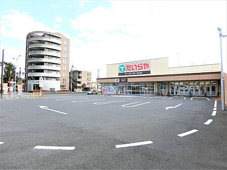 たいらや城東店 439m