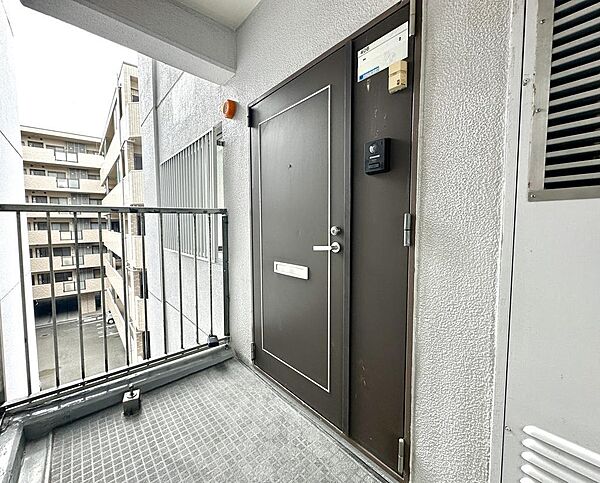 玄関を拡大表示