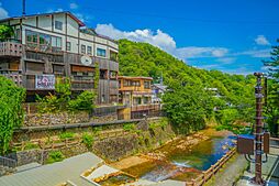兵庫県西宮市山口町香花園