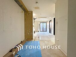 現在改装中◆ワクワク◆開放的で機能性も高いシステムキッチン。お子様は毎日のご飯にワクワク！