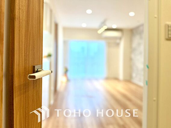 【LIVING...
