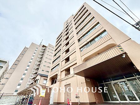 ◆共有空間◆些細な事でほっぺを膨らまして怒る君。それでも僕達はこれからも一緒だよ。喧嘩をしても離れたくないから一つはさんだ同じ場所にいる。分かるよ。そこに君が
