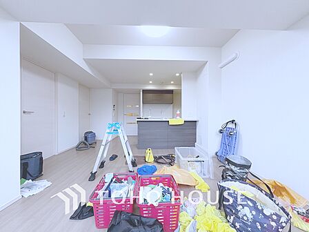 【LIVING】◆陽光◆が差し込む。この開放的なLDKに家族の笑顔が集う。家族が一緒に過ごす空間は明るく、そして居心地よく。