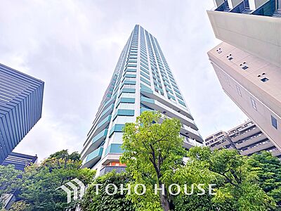 外観:漂う上質な空気感、マンションに入れば「おかえりなさい」と笑顔で迎えてくれるエントランス。最良の心配りを感じるマンションでした。 外観:漂う上質な空気感、マンションに入れば「おかえりなさい」と笑顔で迎えてくれるエントランス。最良の心配りを感じるマンションでした。