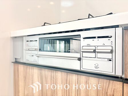 ◆愛育◆キッチンは家族の絆を育む大切な空間。シンプルで使い易いSystemKitchenで愉しく作る料理は愛情のある美味しいご馳走に。家族で使える広々としたダイニングキッチンです。