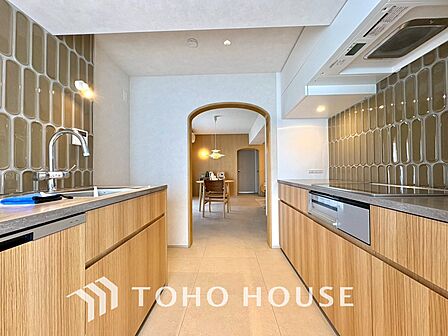 【KITCHEN】◆ワクワク◆開放的で機能性も高いシステムキッチン。お子様は毎日のご飯にワクワク!