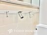 洗面：【WASHROOM】◆快適◆煌びやかな暮らしの中にも忘れたくない快適さ。大きな収納が助けてくれます。