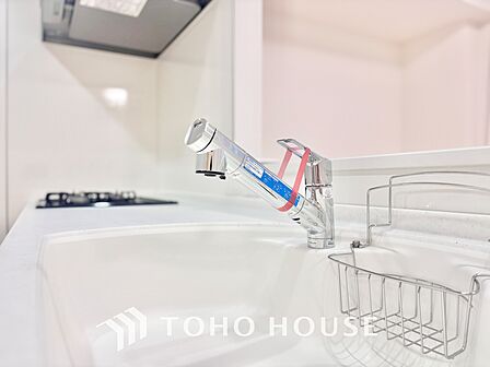 【KITCHEN】◆開放的◆後片付けが楽なシステムキッチン。収納スペースの充実！