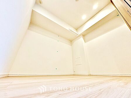 【居室】シンプルで使いやすく、どんな家具にも馴染む居室です。