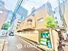 外観：【living】居心地のいい暮らしには欠かせない眩い採光。ゆったりとした幅の窓からこの空間に降り注ぐ採光が絶えない。明るいリビングこそ居心地のいい暮らしが待っているのだと思う。