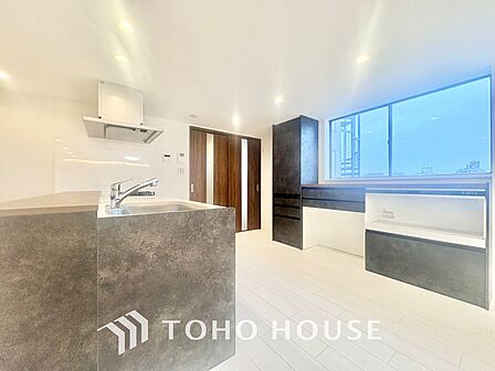 【KITCHEN】◆家族のおはよう◆の声を笑顔で迎えてあげられるシステムキッチン。朝ごはんが楽しみでちょっと早起きしたくなるんです。