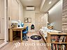 子供部屋：※生成AIによるイメージです。家具・小物は販売価格に含まれません。【PRIVATE ROOM】◆属毛離裏◆子は父を手本とし、母に愛育されて成長する。家族の深い繋がり。いつまでも大切にしたい。