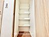 収納：【a closet full of dreams】しまいきれない思い出はクローゼットに。いつでも取り出せる広さが生活を彩る。