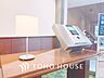 エントランス：【ENTRANCE】◆そびえ立つ◆我が家のシンボル。遠くの空が赤く染まる夕べが待ち遠しい。