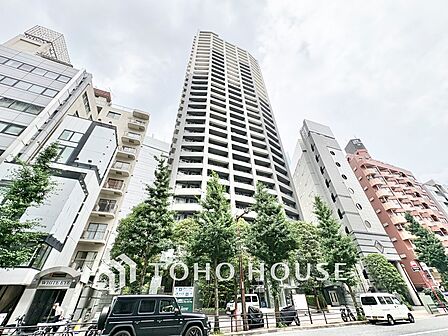 ◆共有空間◆些細な事でほっぺを膨らまして怒る君。それでも僕達はこれからも一緒だよ。喧嘩をしても離れたくないから一つはさんだ同じ場所にいる。分かるよ。そこに君が