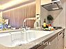 キッチン：【Kitchen】キッチンは家族の絆を育む大切な空間。シンプルで使い易いSystemKitchenで愉しく作る料理は愛情のある美味しいご馳走に。